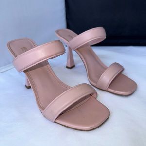 Michael Kors, Clara sandal,  color smoky rose size 5M